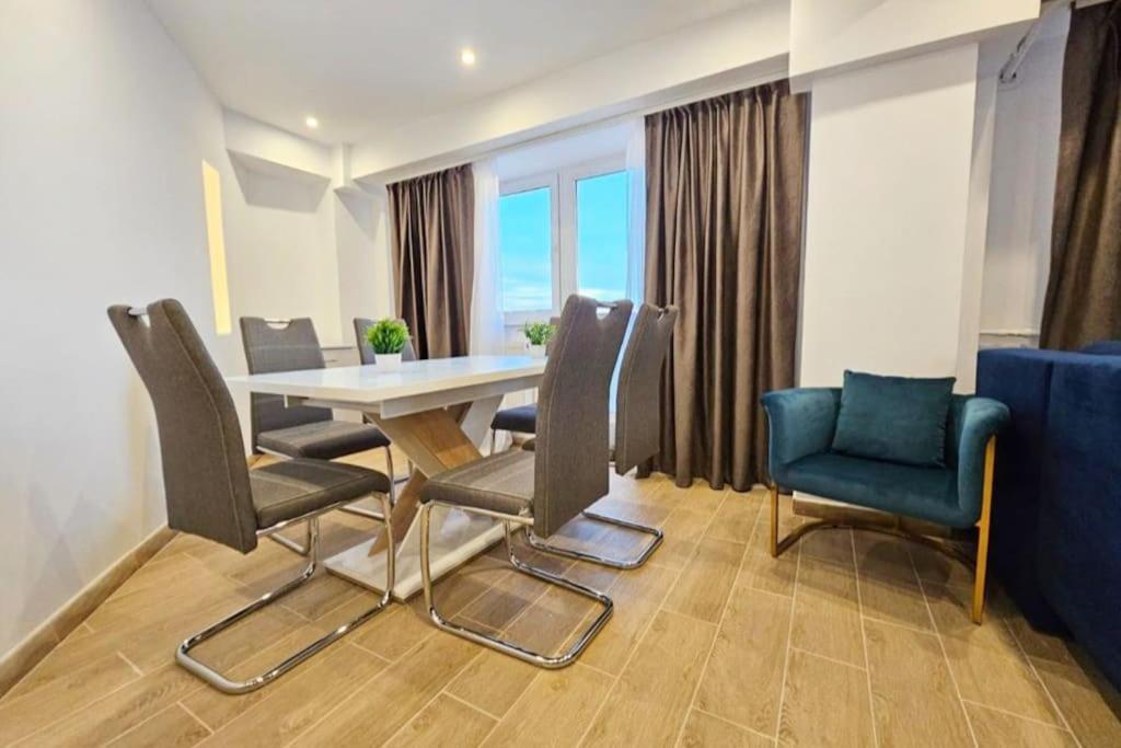 Ultra Central Luxury 3Br 2Bath Apt & Amazing Views Bükreş Dış mekan fotoğraf