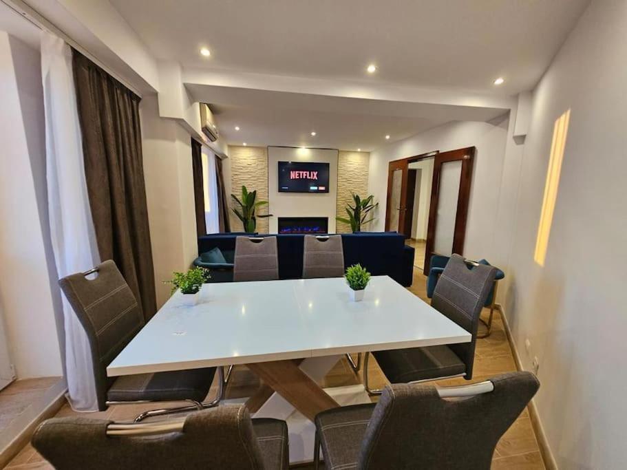 Ultra Central Luxury 3Br 2Bath Apt & Amazing Views Bükreş Dış mekan fotoğraf